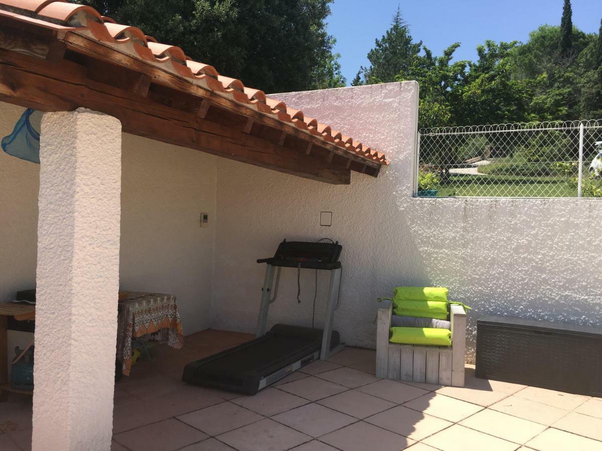 Villa Calme Et Detente Montbolo Екстер'єр фото